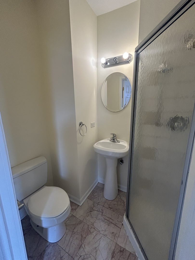 525-527 N Ashland Avenue, Chicago, IL 60622