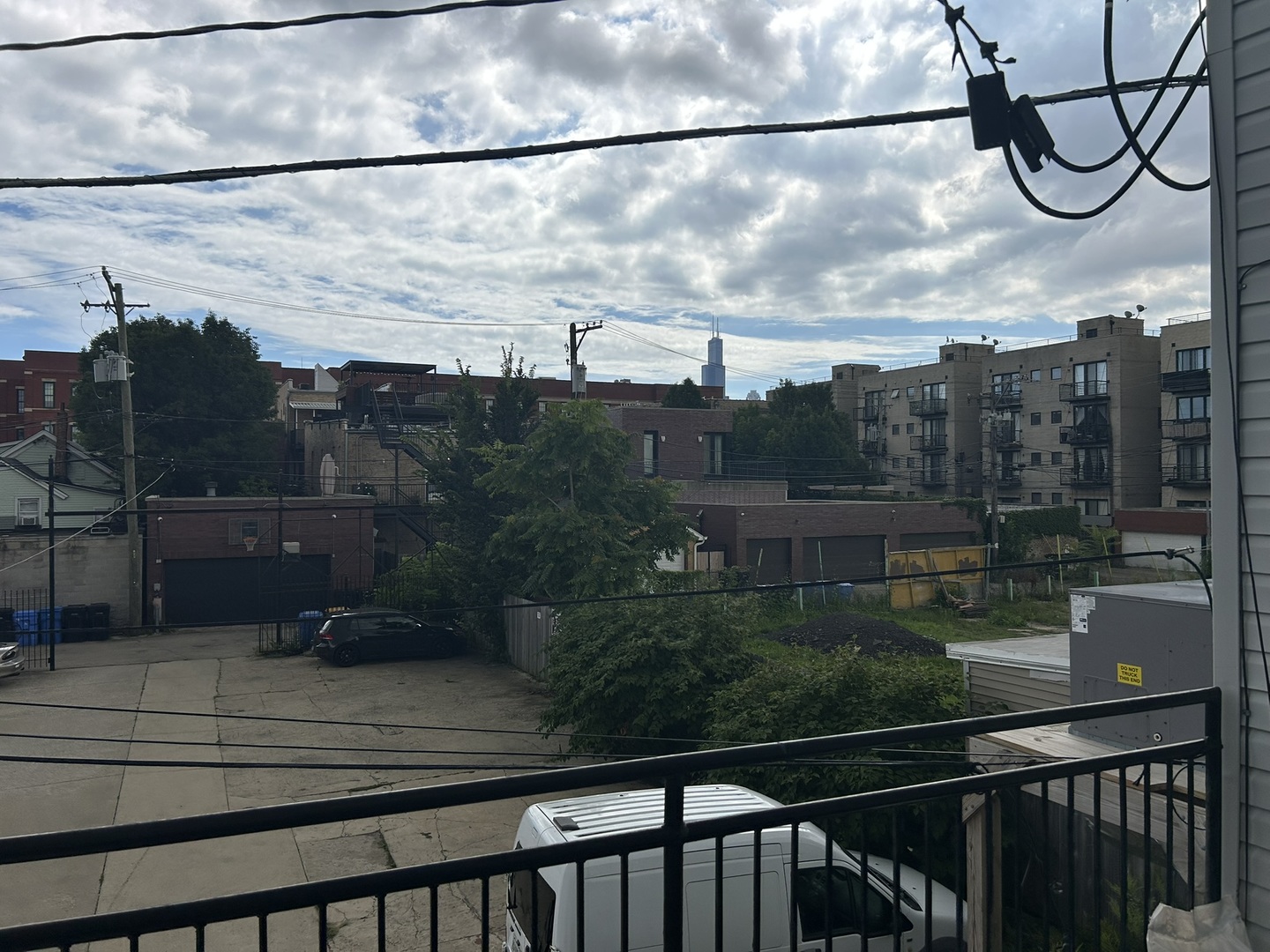525-527 N Ashland Avenue, Chicago, IL 60622