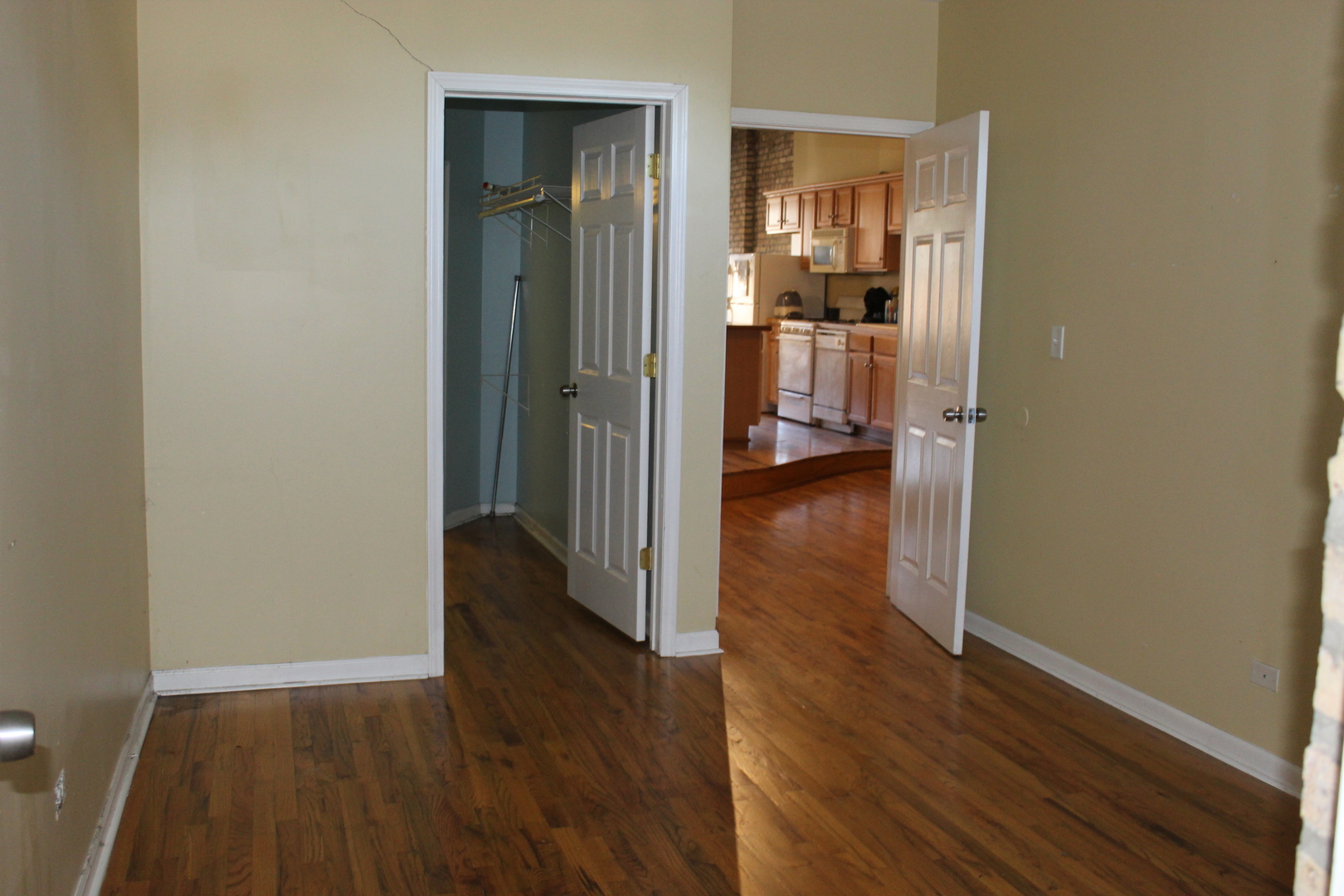 525-527 N Ashland Avenue, Chicago, IL 60622