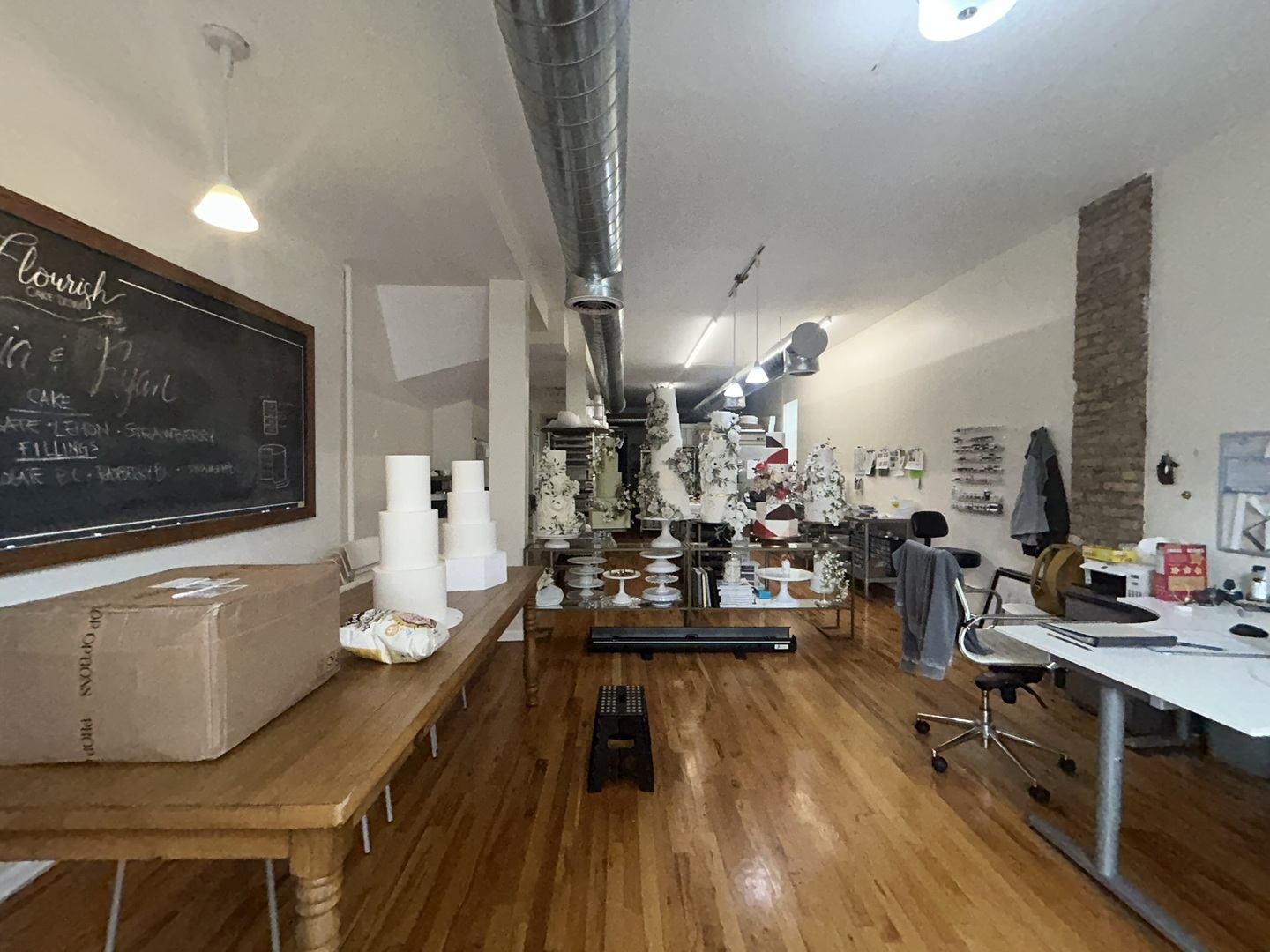 525-527 N Ashland Avenue, Chicago, IL 60622