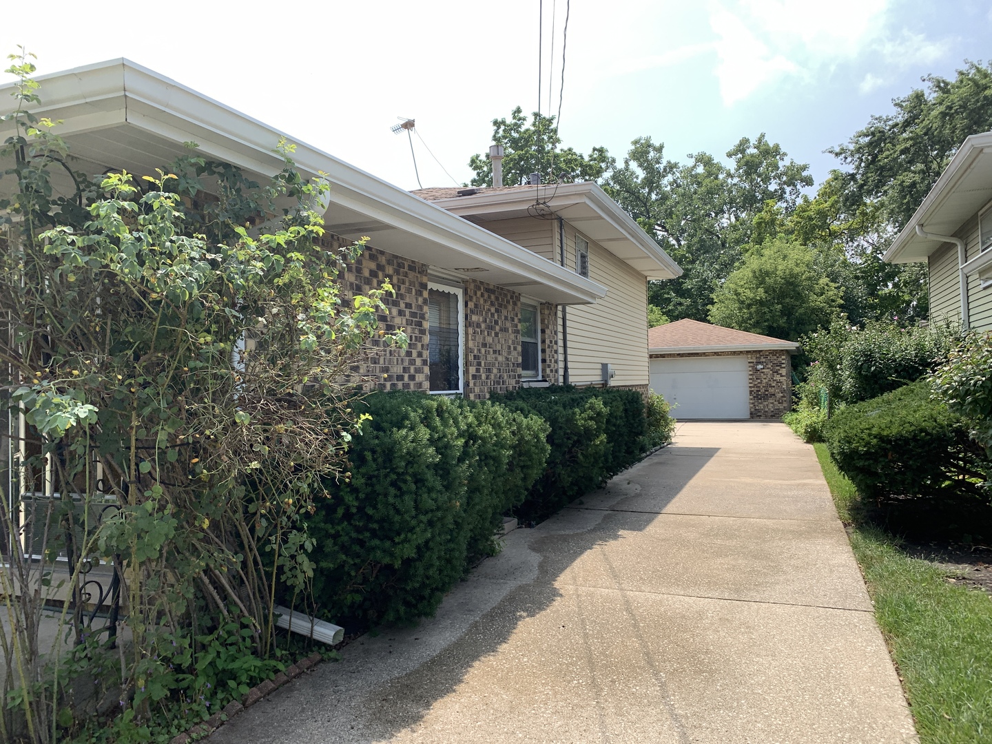 6541 Crescent Court, Oak Lawn, IL 60453