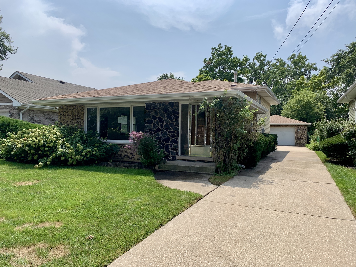 6541 Crescent Court, Oak Lawn, IL 60453