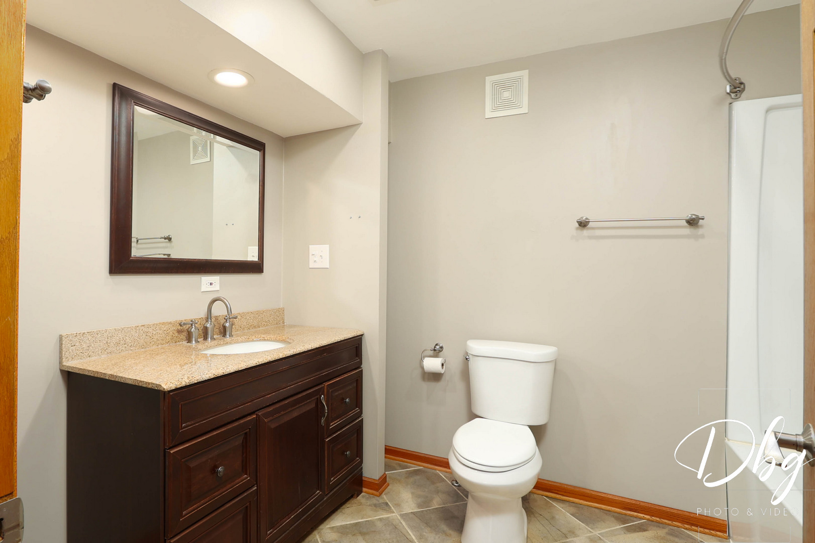 25721 W Lakeview Avenue, Wauconda, IL 60084