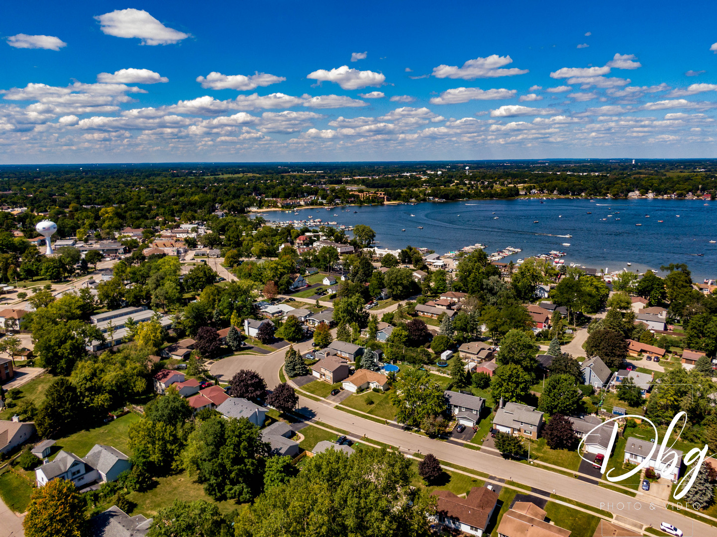 25721 W Lakeview Avenue, Wauconda, IL 60084