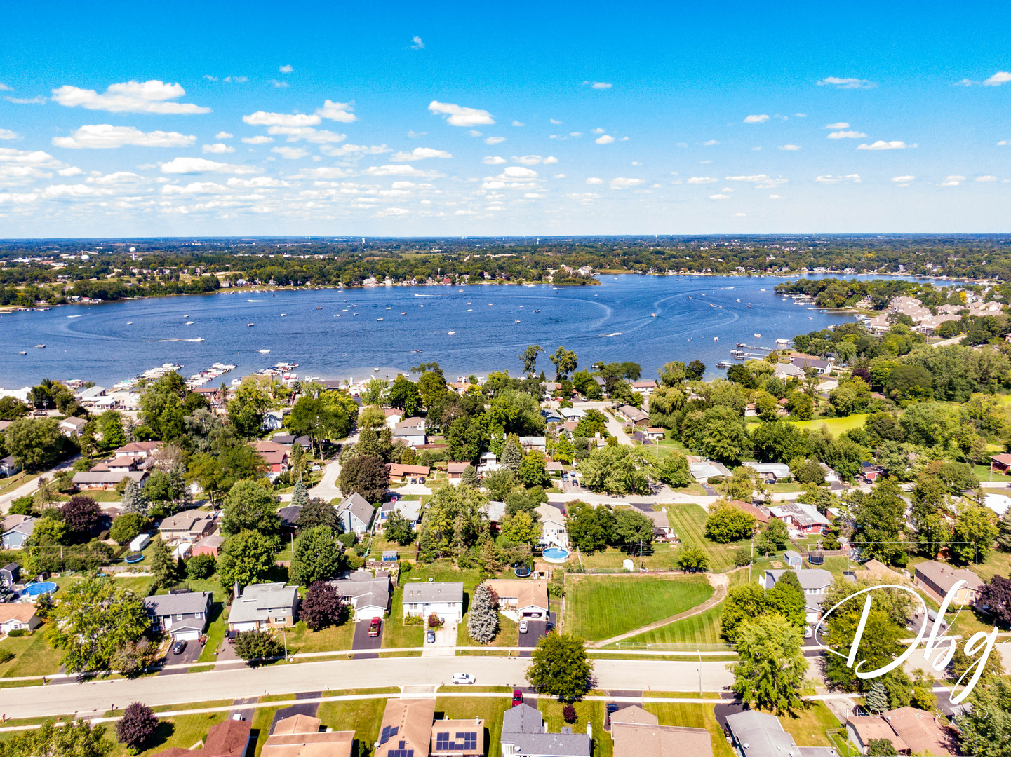 25721 W Lakeview Avenue, Wauconda, IL 60084