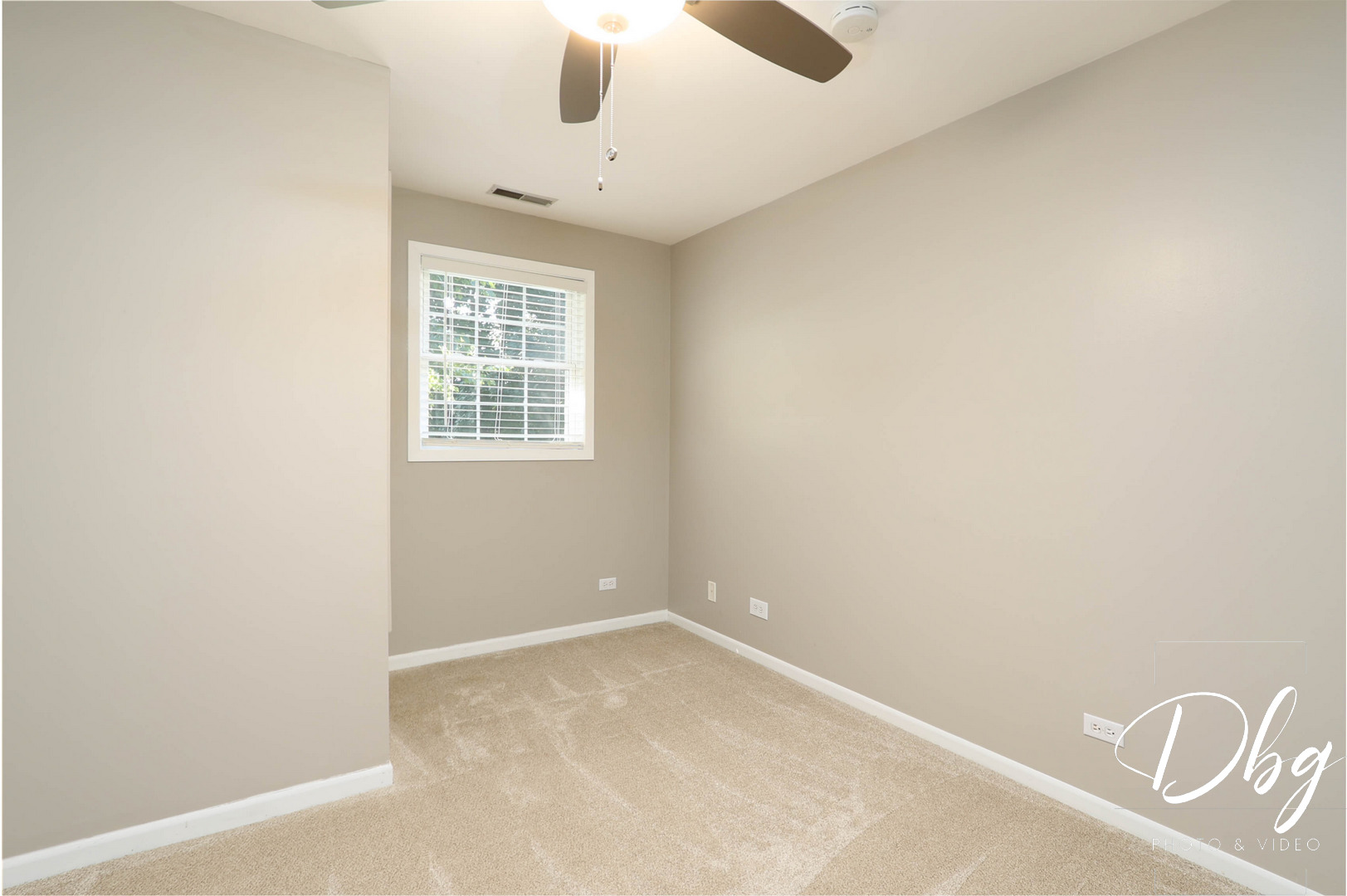 25721 W Lakeview Avenue, Wauconda, IL 60084