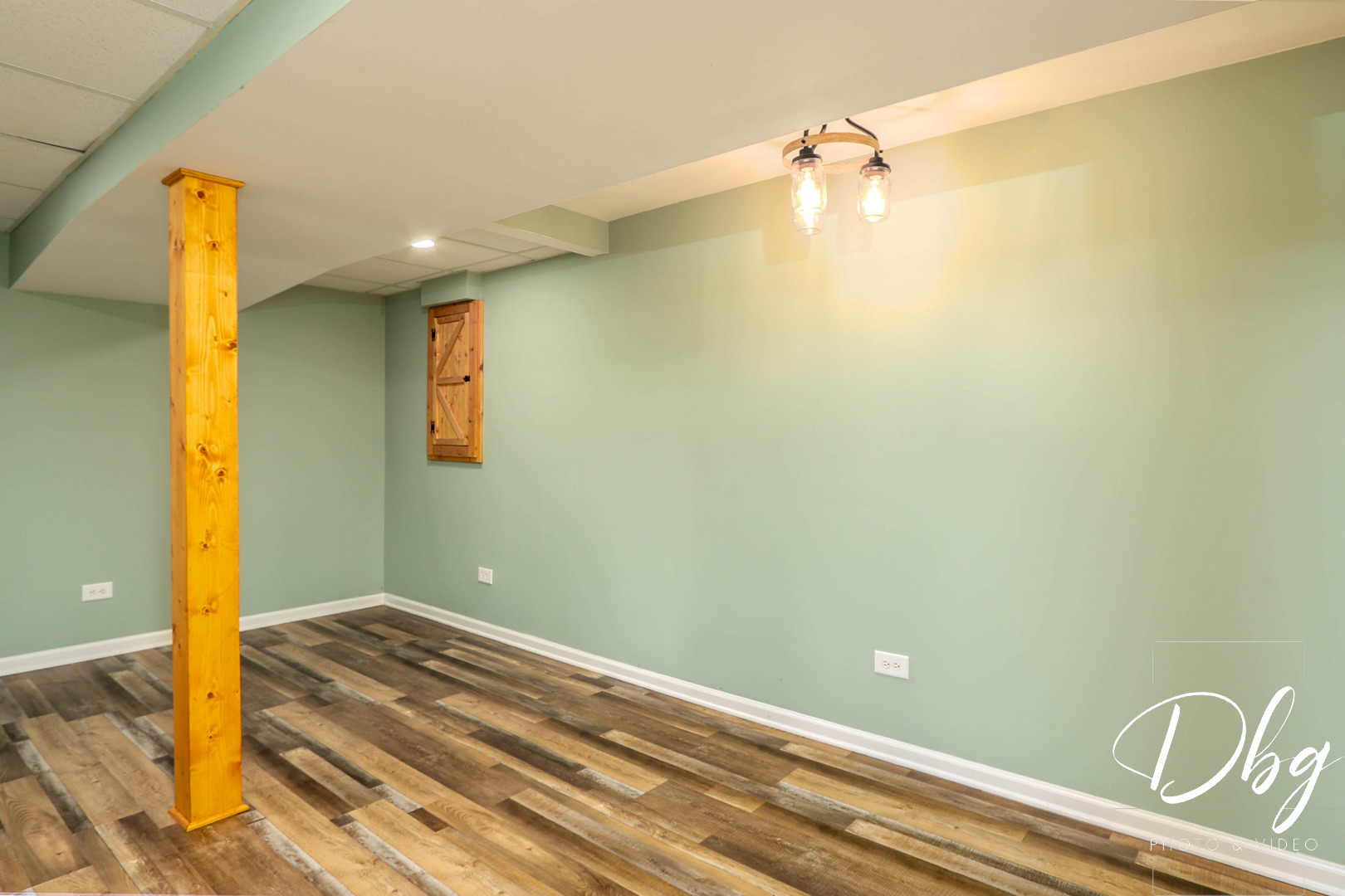 25721 W Lakeview Avenue, Wauconda, IL 60084