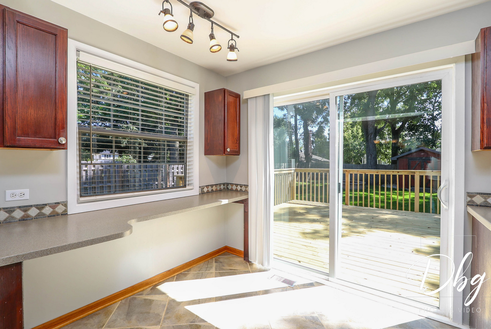 25721 W Lakeview Avenue, Wauconda, IL 60084