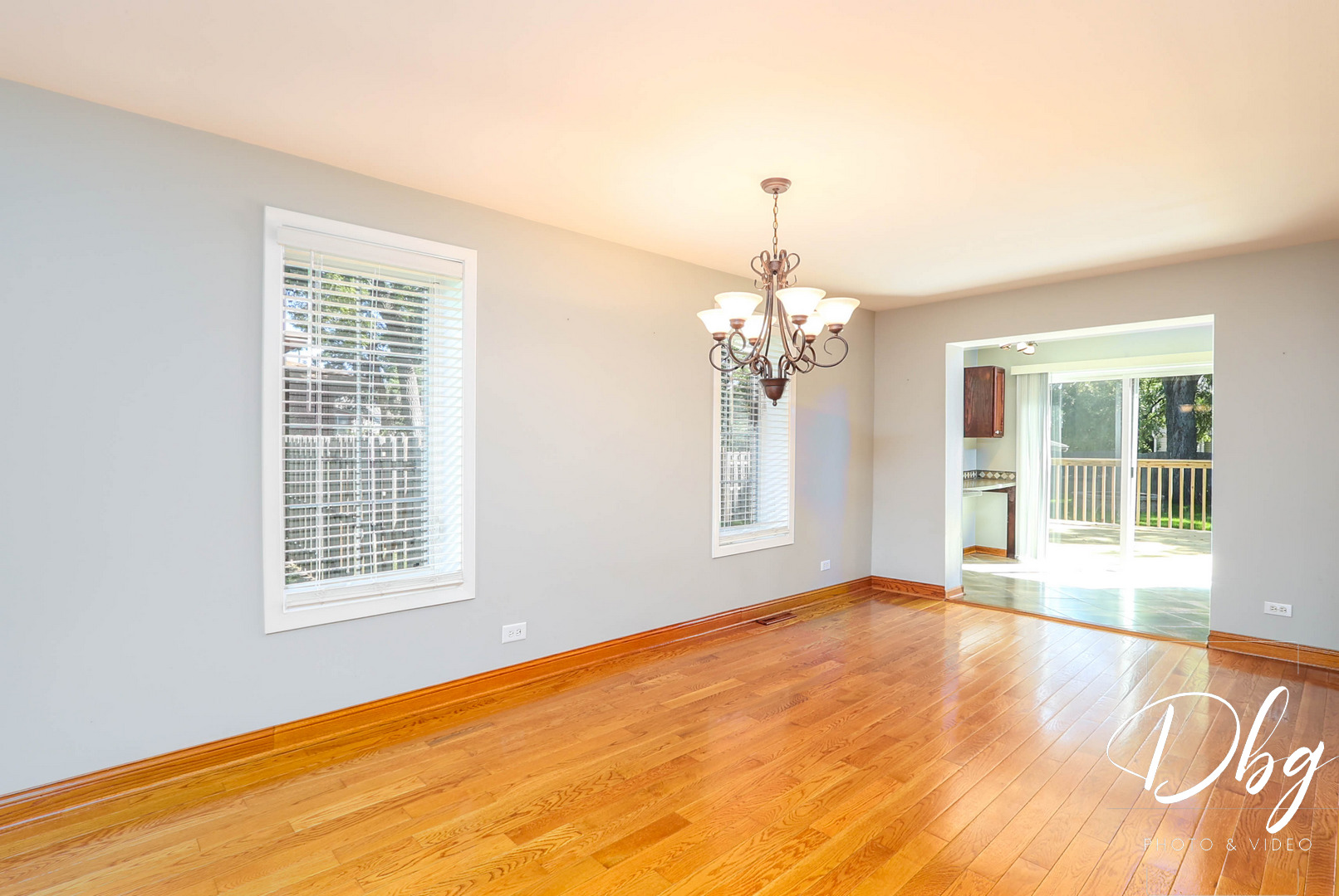 25721 W Lakeview Avenue, Wauconda, IL 60084