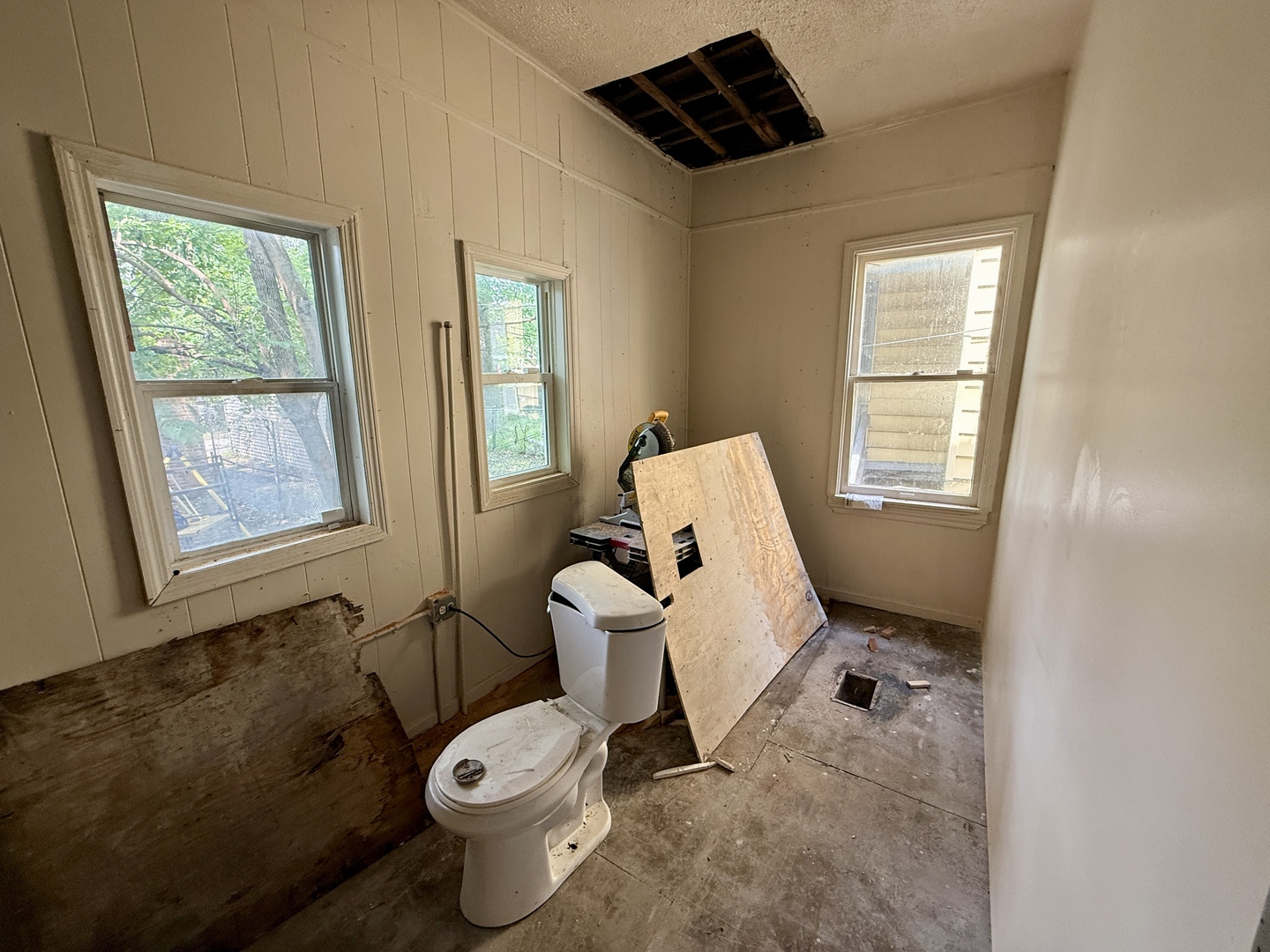 6012 S Honore Street, Chicago, IL 60636