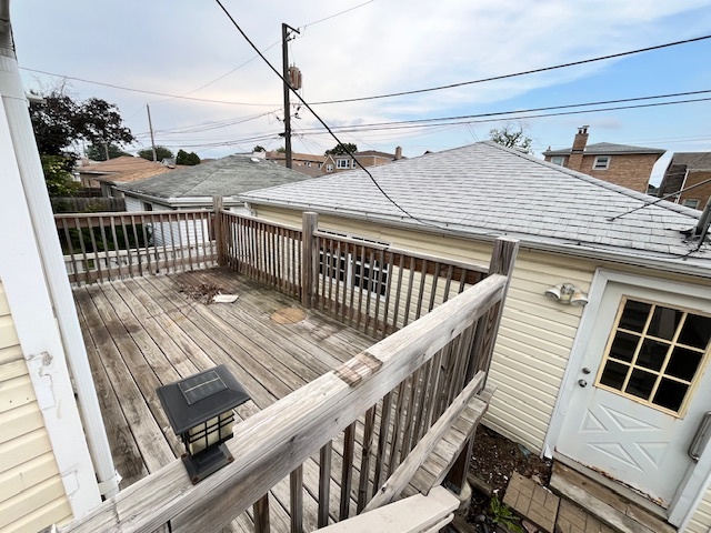 6135 S Massasoit Avenue, Chicago, IL 60638