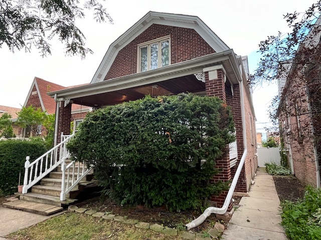6135 S Massasoit Avenue, Chicago, IL 60638