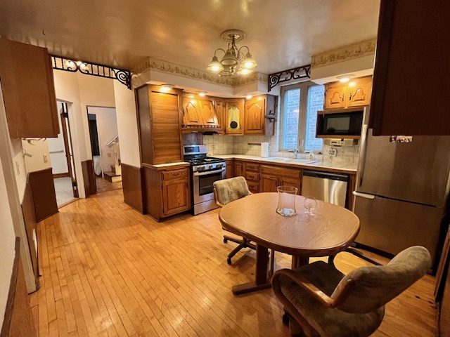 6135 S Massasoit Avenue, Chicago, IL 60638