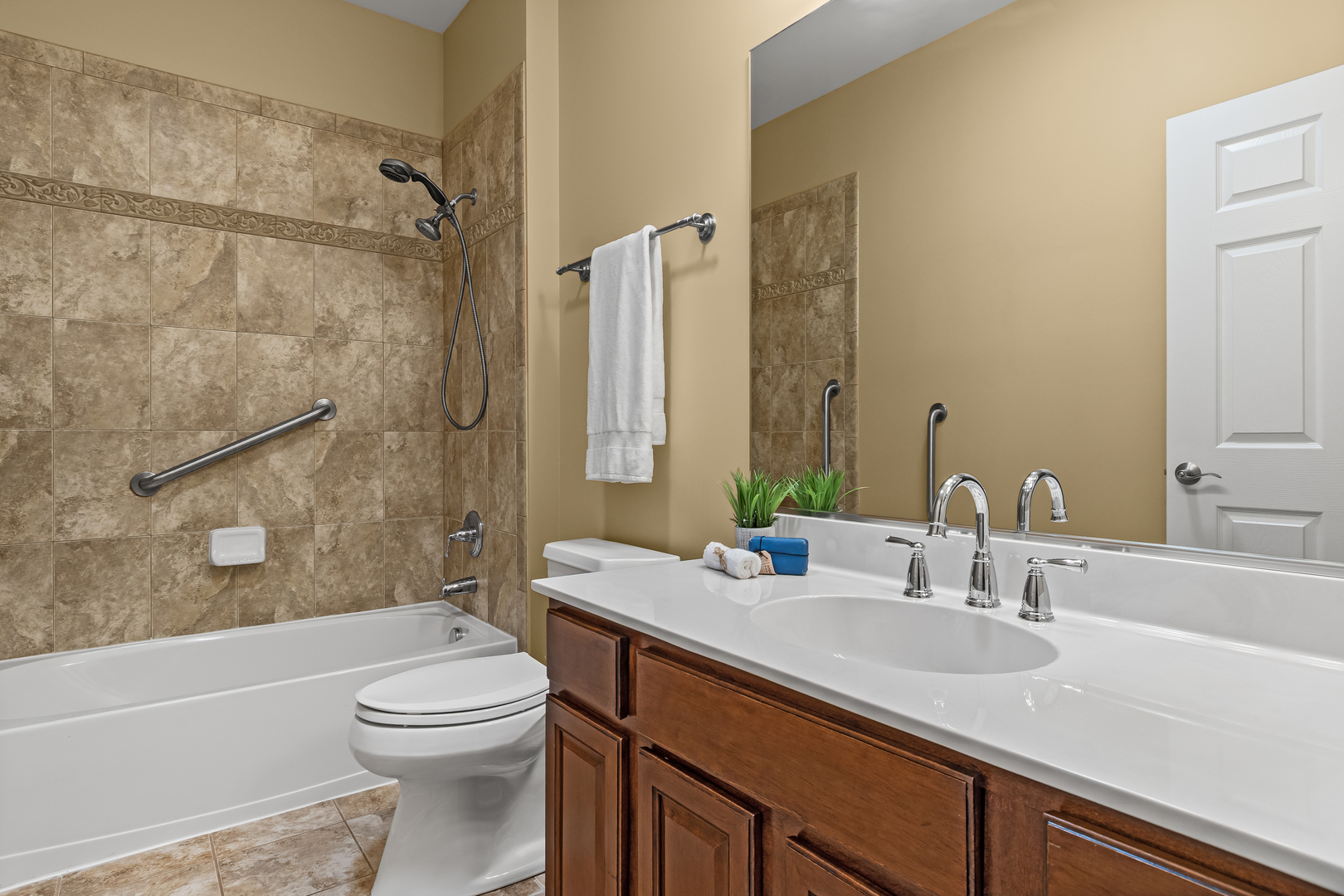 2905 Normandy Circle, Naperville, IL 60564