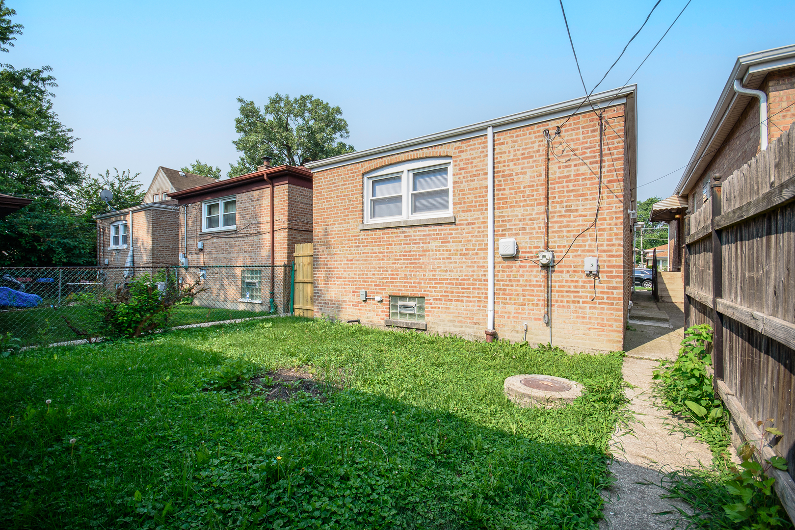 9049 S Parnell Avenue, Chicago, IL 60620