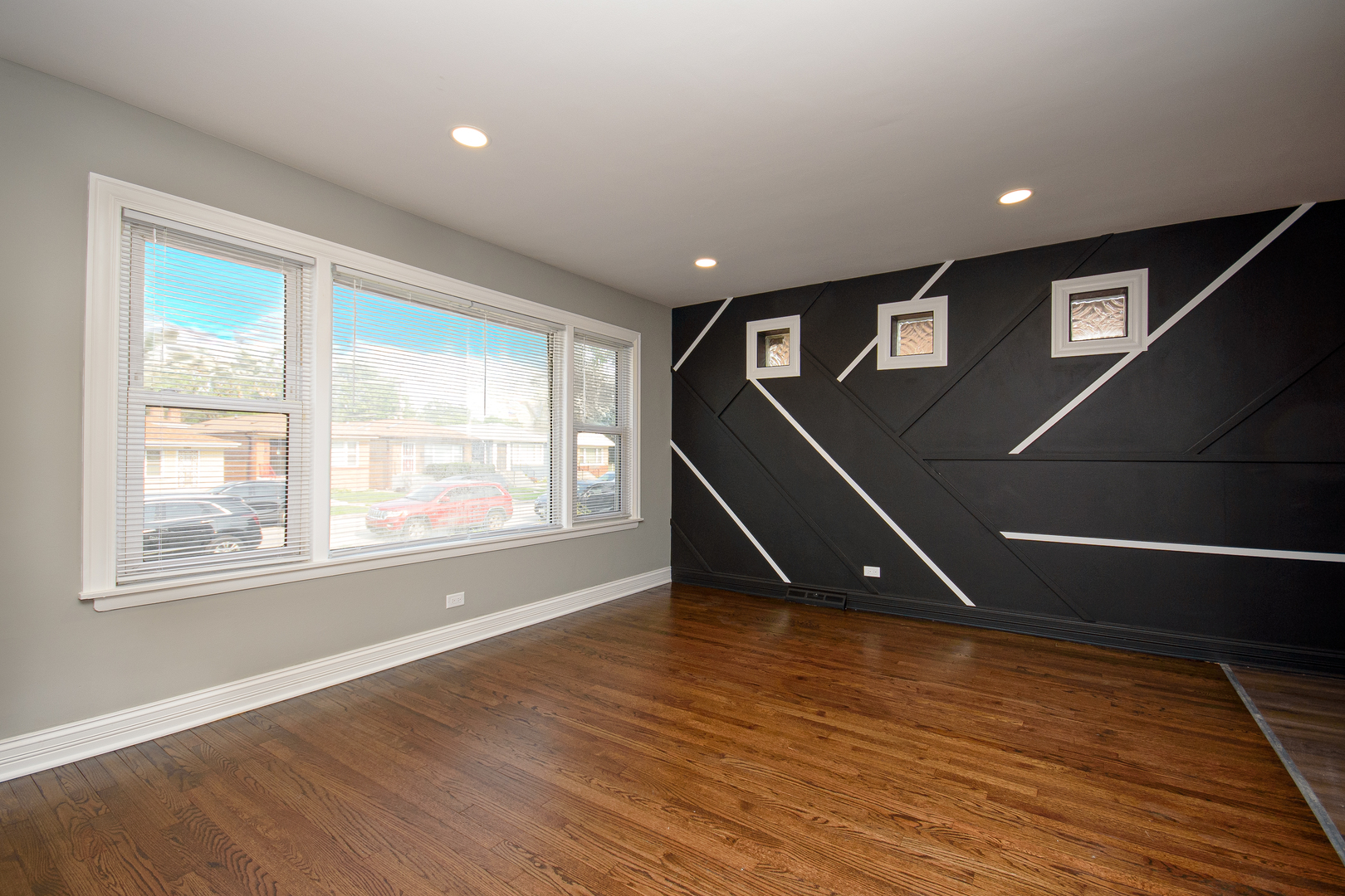 9049 S Parnell Avenue, Chicago, IL 60620