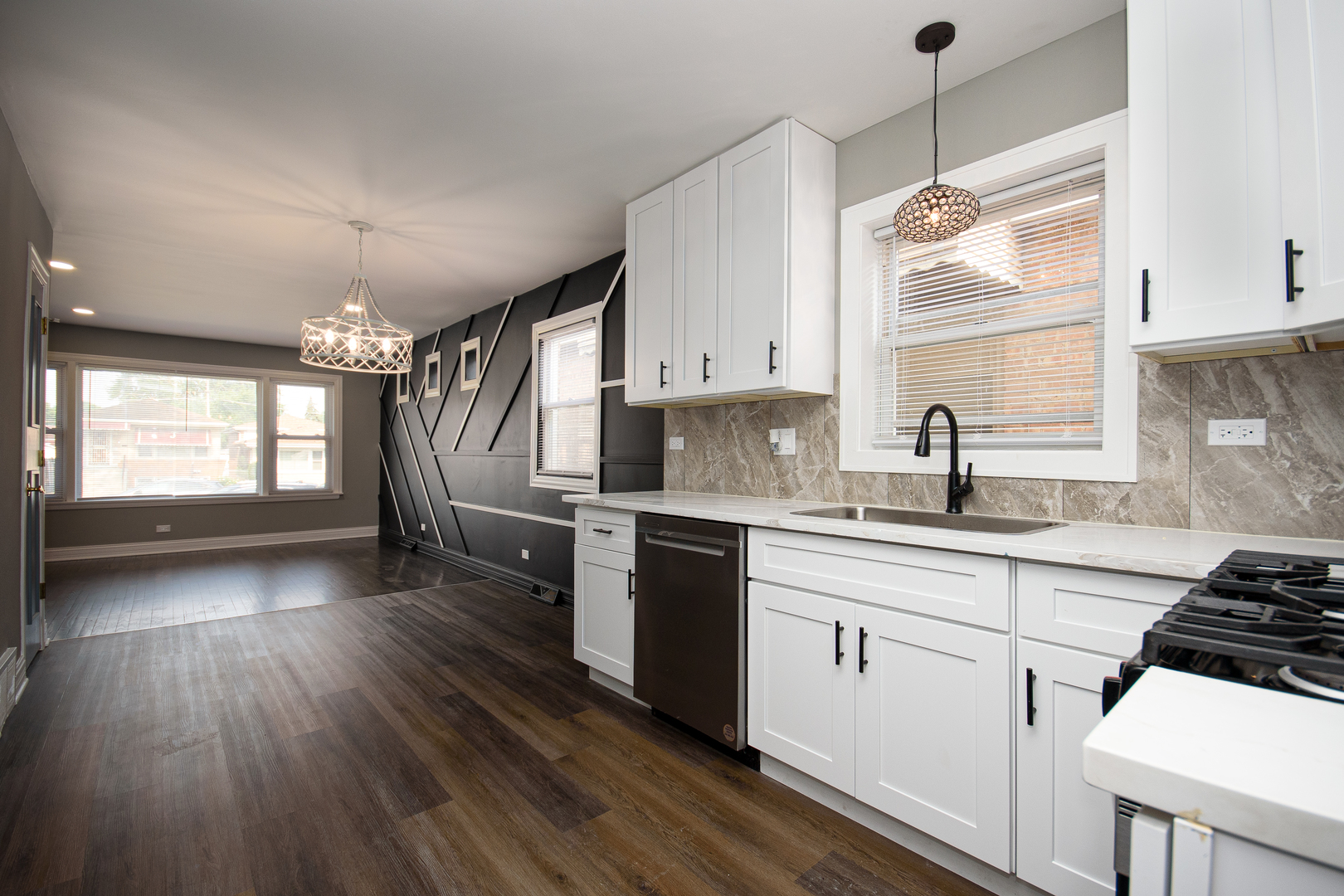 9049 S Parnell Avenue, Chicago, IL 60620
