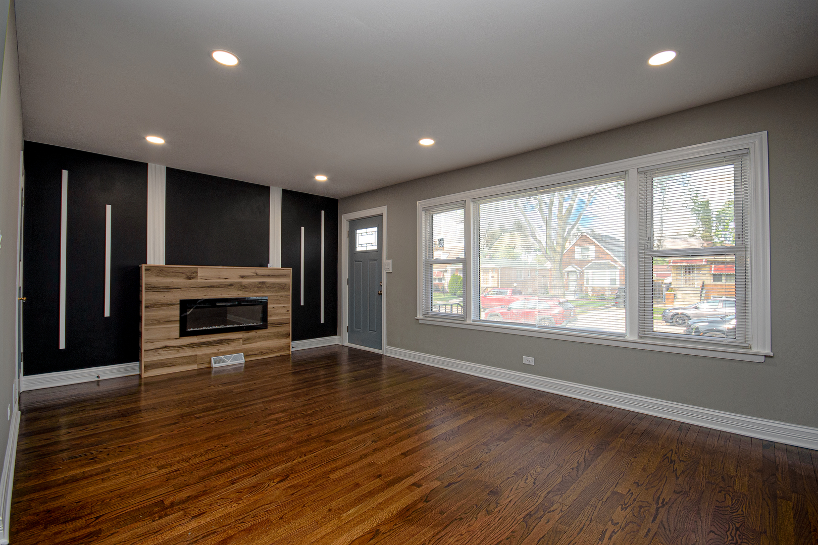 9049 S Parnell Avenue, Chicago, IL 60620