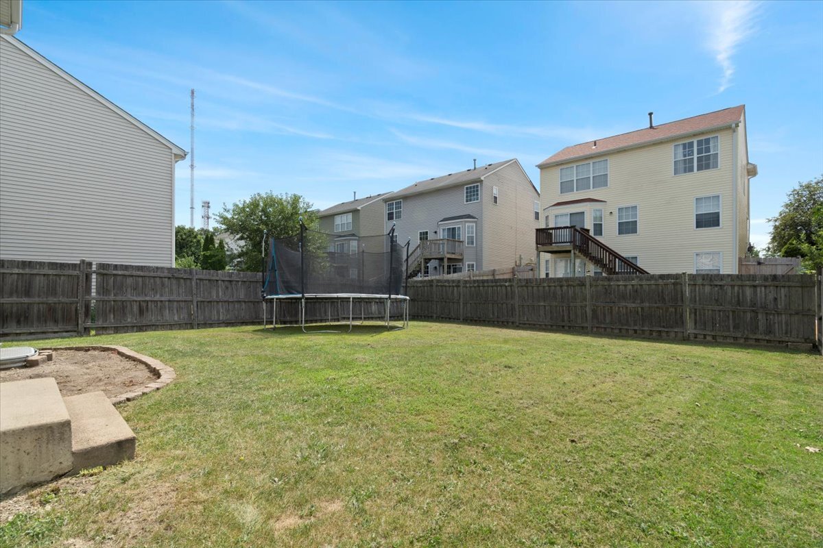 661 W Huron Hills Trail, Round Lake Heights, IL 60073