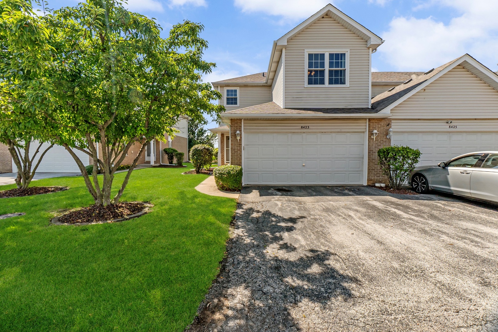 8423 Stratford Drive, Tinley Park, IL 60487
