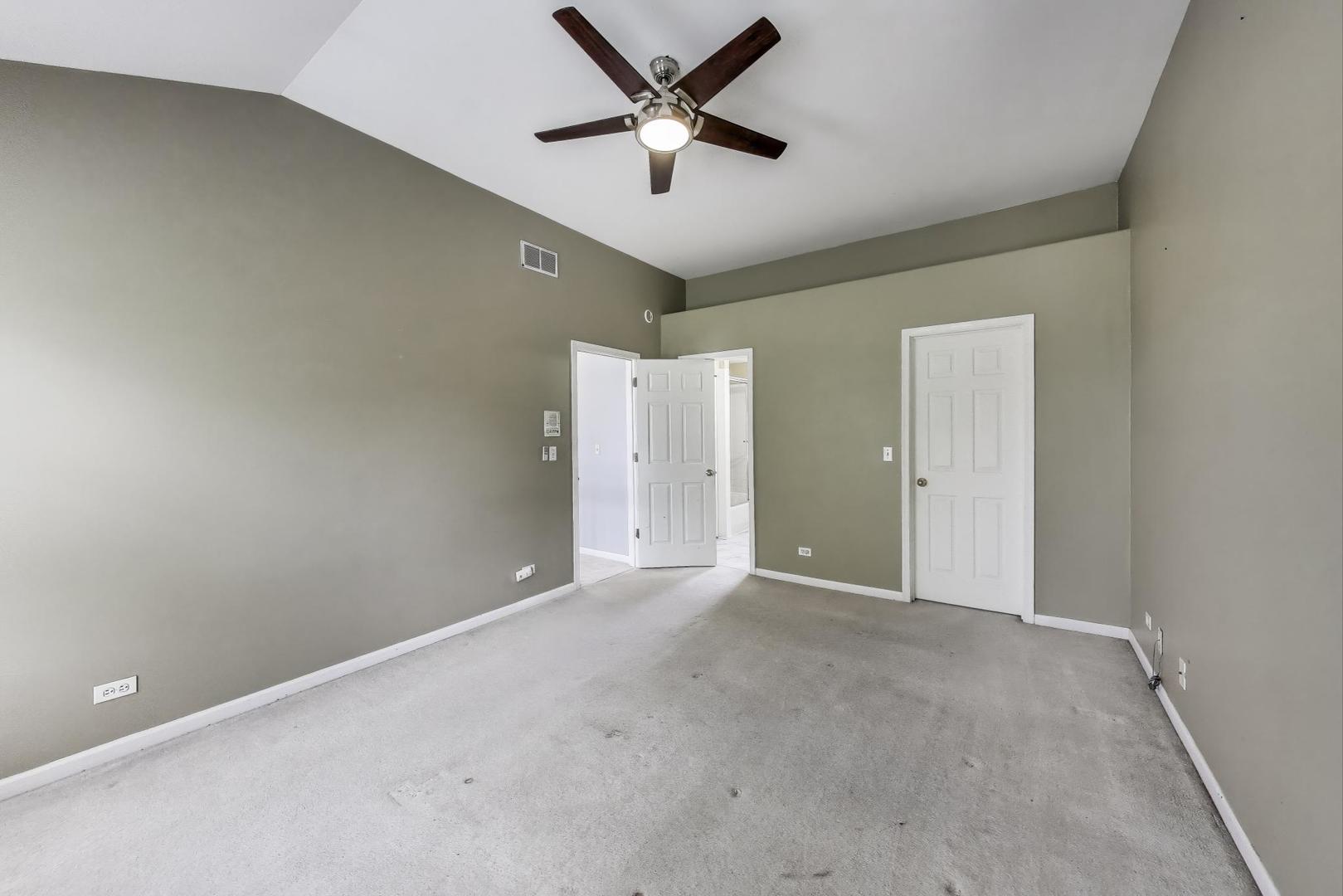 548 W Sweet Clover Road, Round Lake, IL 60073