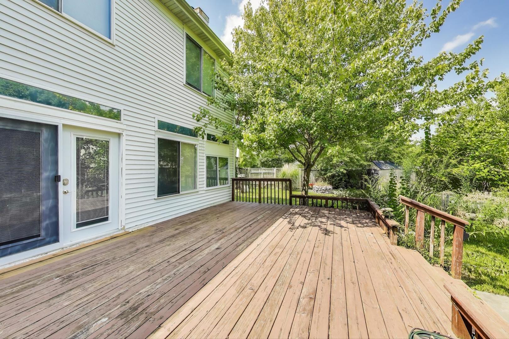 548 W Sweet Clover Road, Round Lake, IL 60073