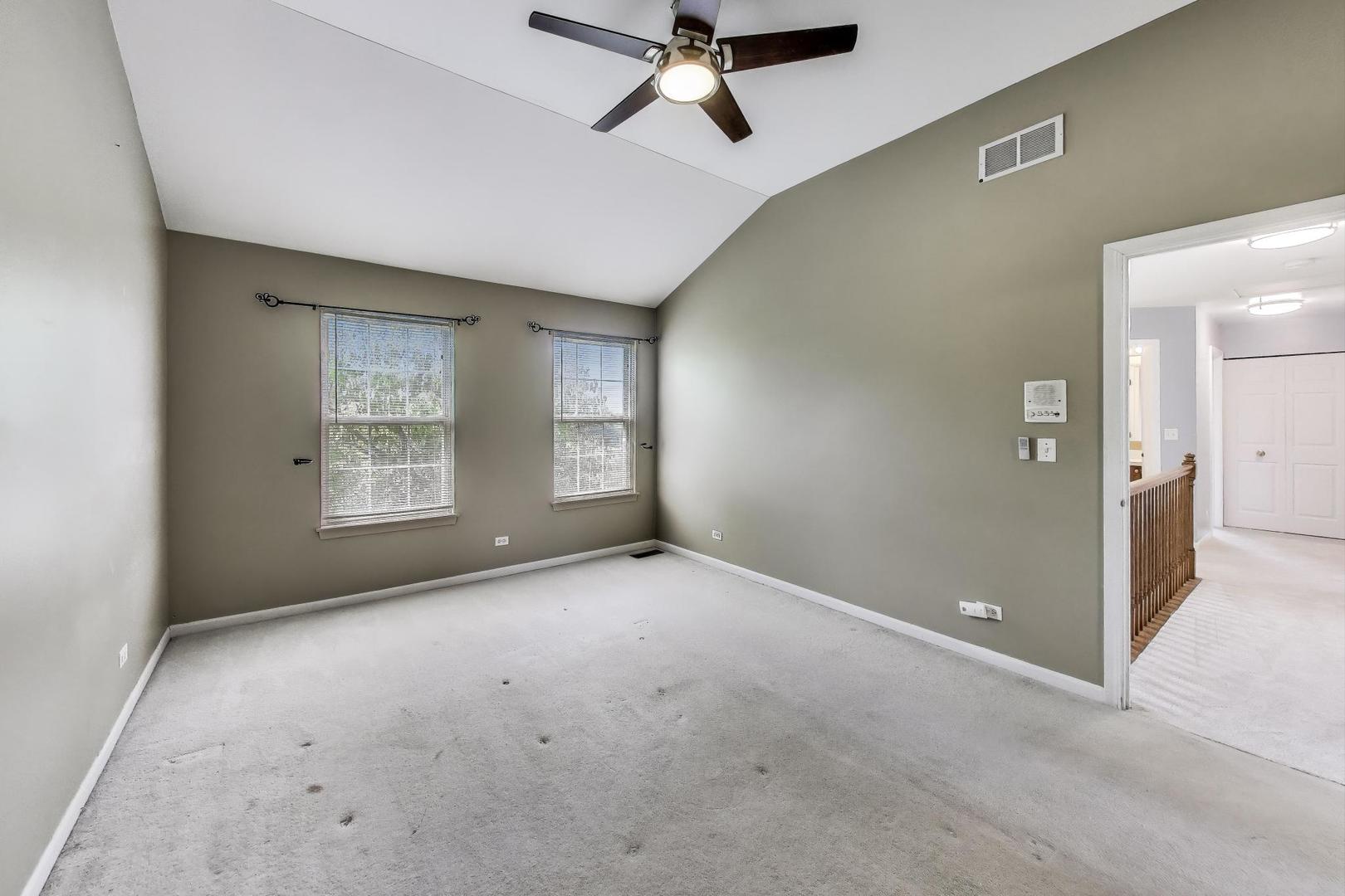 548 W Sweet Clover Road, Round Lake, IL 60073