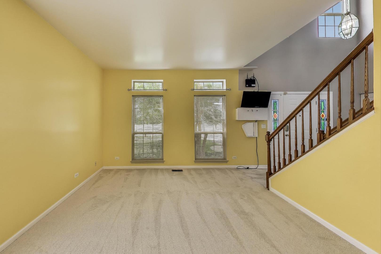 548 W Sweet Clover Road, Round Lake, IL 60073