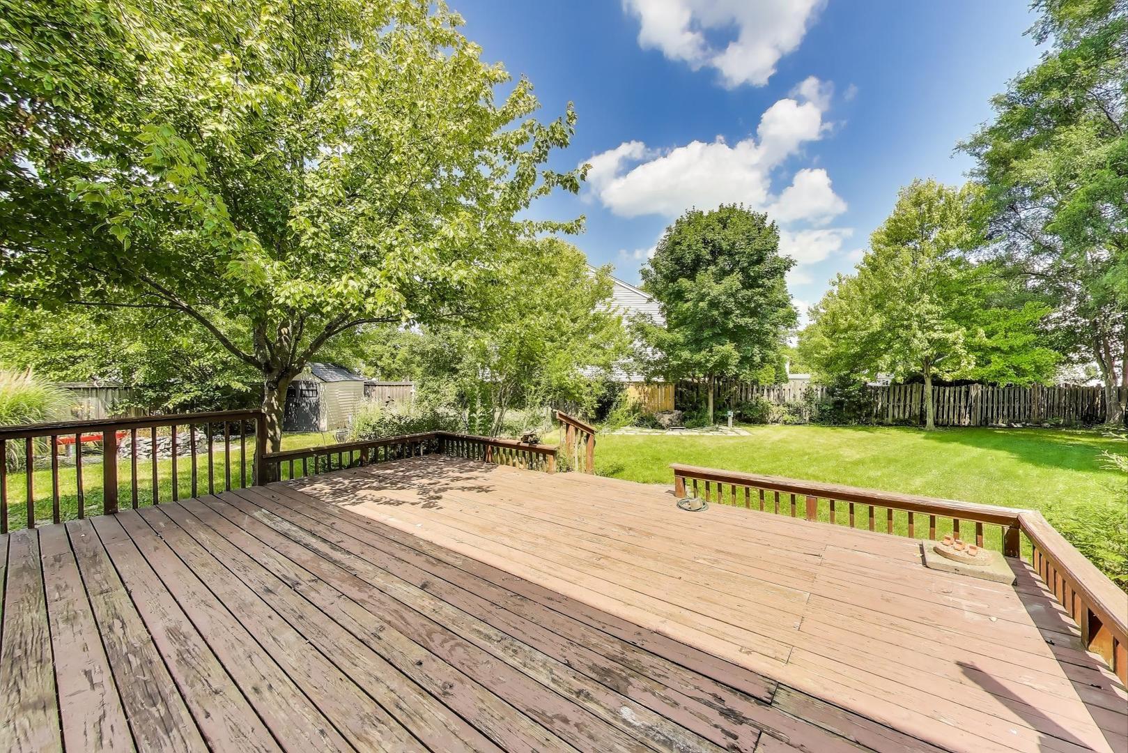 548 W Sweet Clover Road, Round Lake, IL 60073
