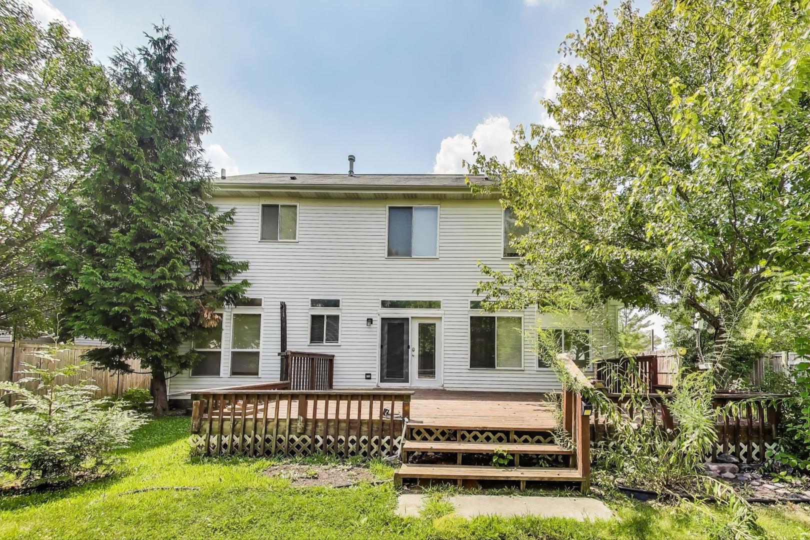 548 W Sweet Clover Road, Round Lake, IL 60073
