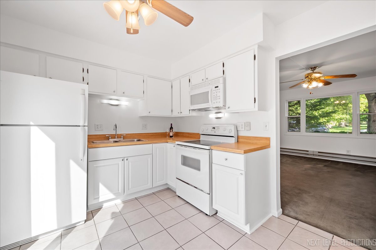 635 James Street, Hinckley, IL 60520