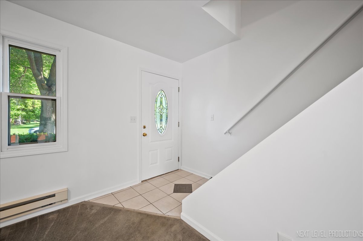 635 James Street, Hinckley, IL 60520