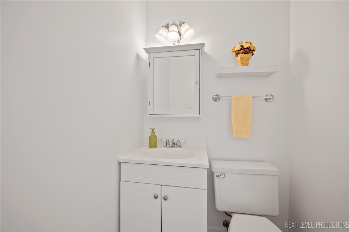 635 James Street, Hinckley, IL 60520