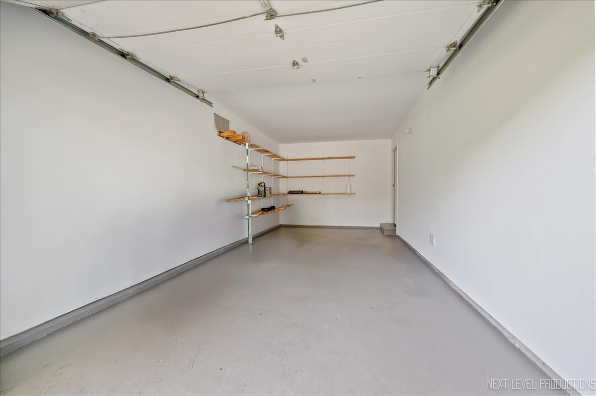 635 James Street, Hinckley, IL 60520