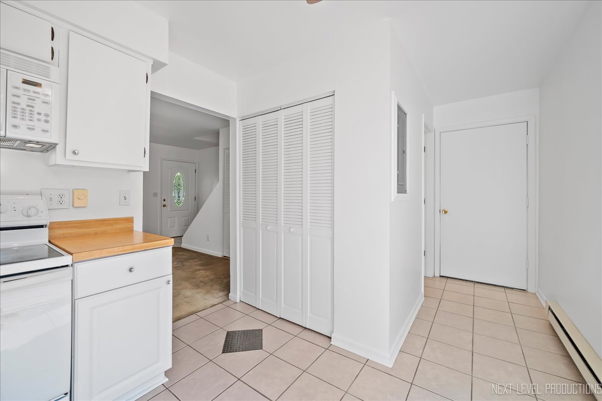 635 James Street, Hinckley, IL 60520