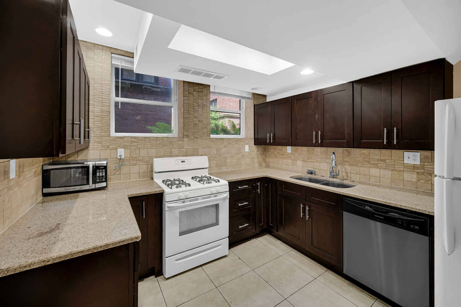 5656 S Dorchester Avenue #B, Chicago, IL 60637