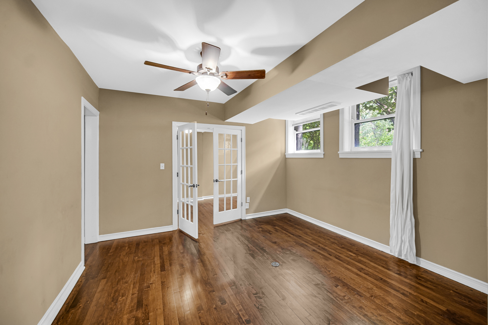 5656 S Dorchester Avenue #B, Chicago, IL 60637