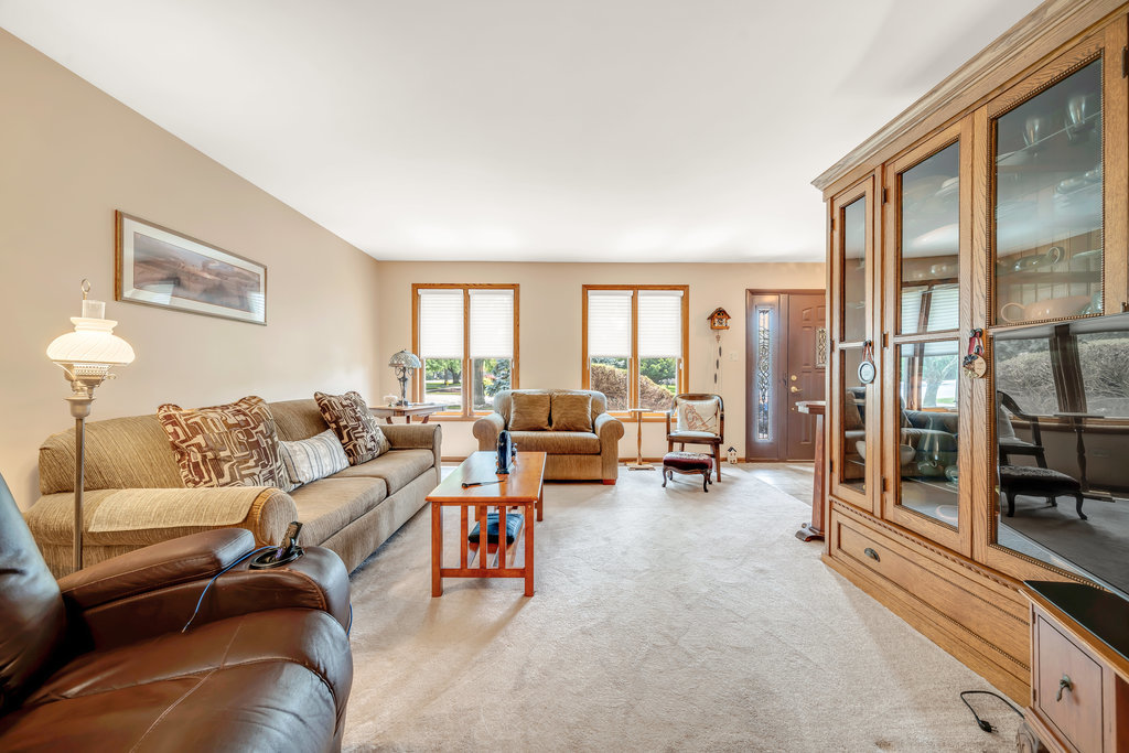 6402 Jeanette Court, Tinley Park, IL 60477