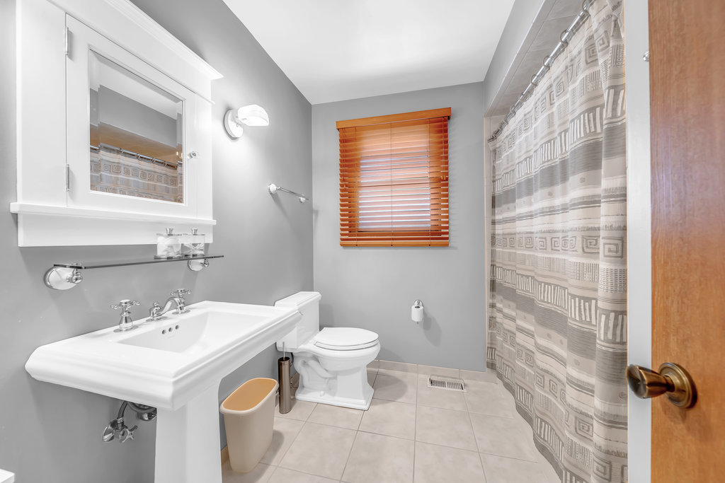 6402 Jeanette Court, Tinley Park, IL 60477