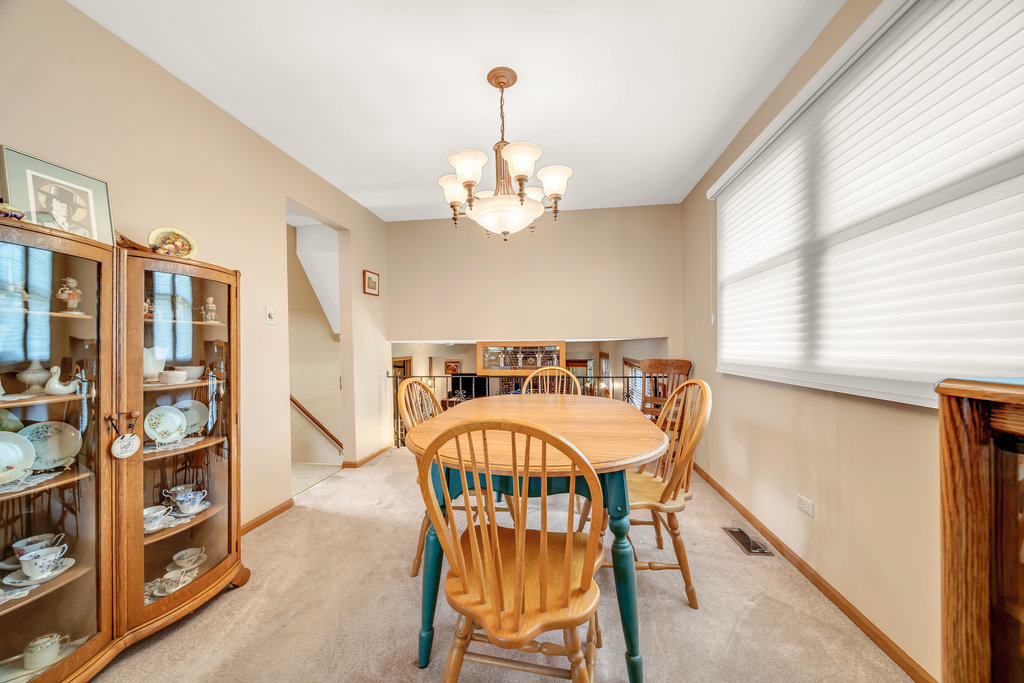6402 Jeanette Court, Tinley Park, IL 60477