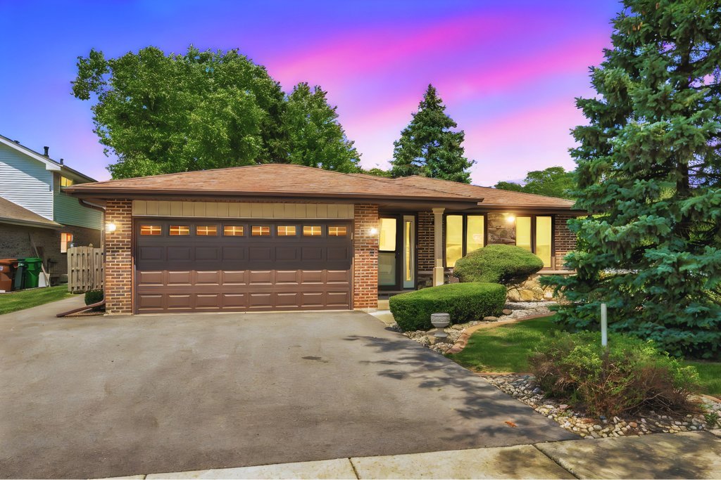 6402 Jeanette Court, Tinley Park, IL 60477