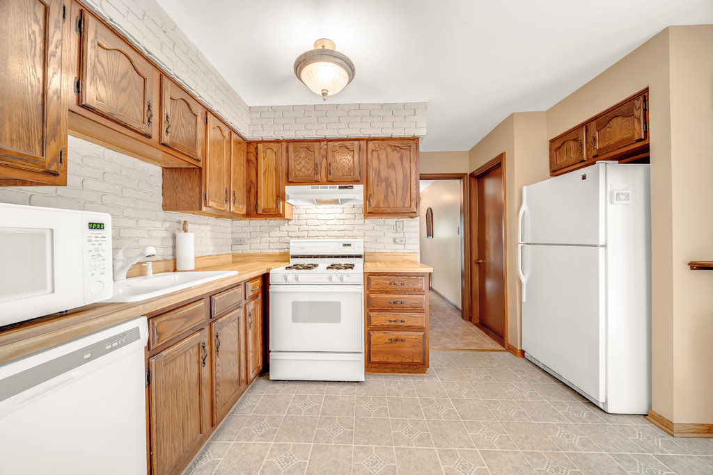 6402 Jeanette Court, Tinley Park, IL 60477