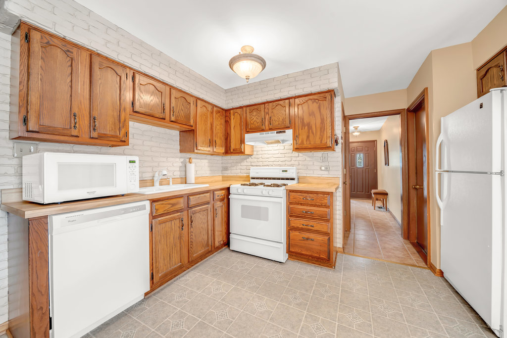 6402 Jeanette Court, Tinley Park, IL 60477