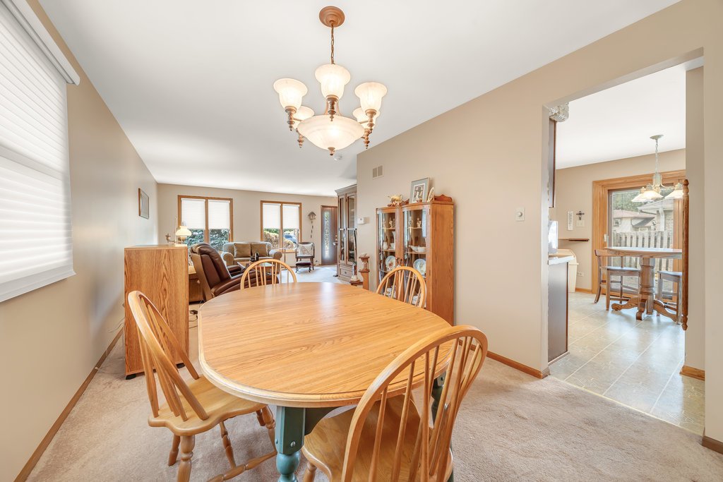 6402 Jeanette Court, Tinley Park, IL 60477