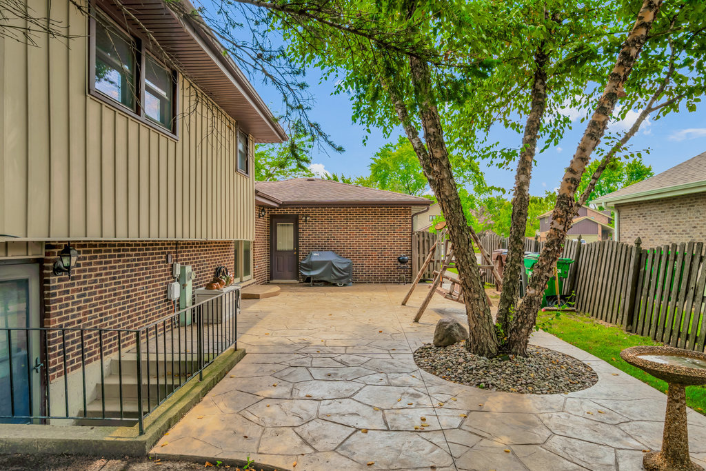6402 Jeanette Court, Tinley Park, IL 60477