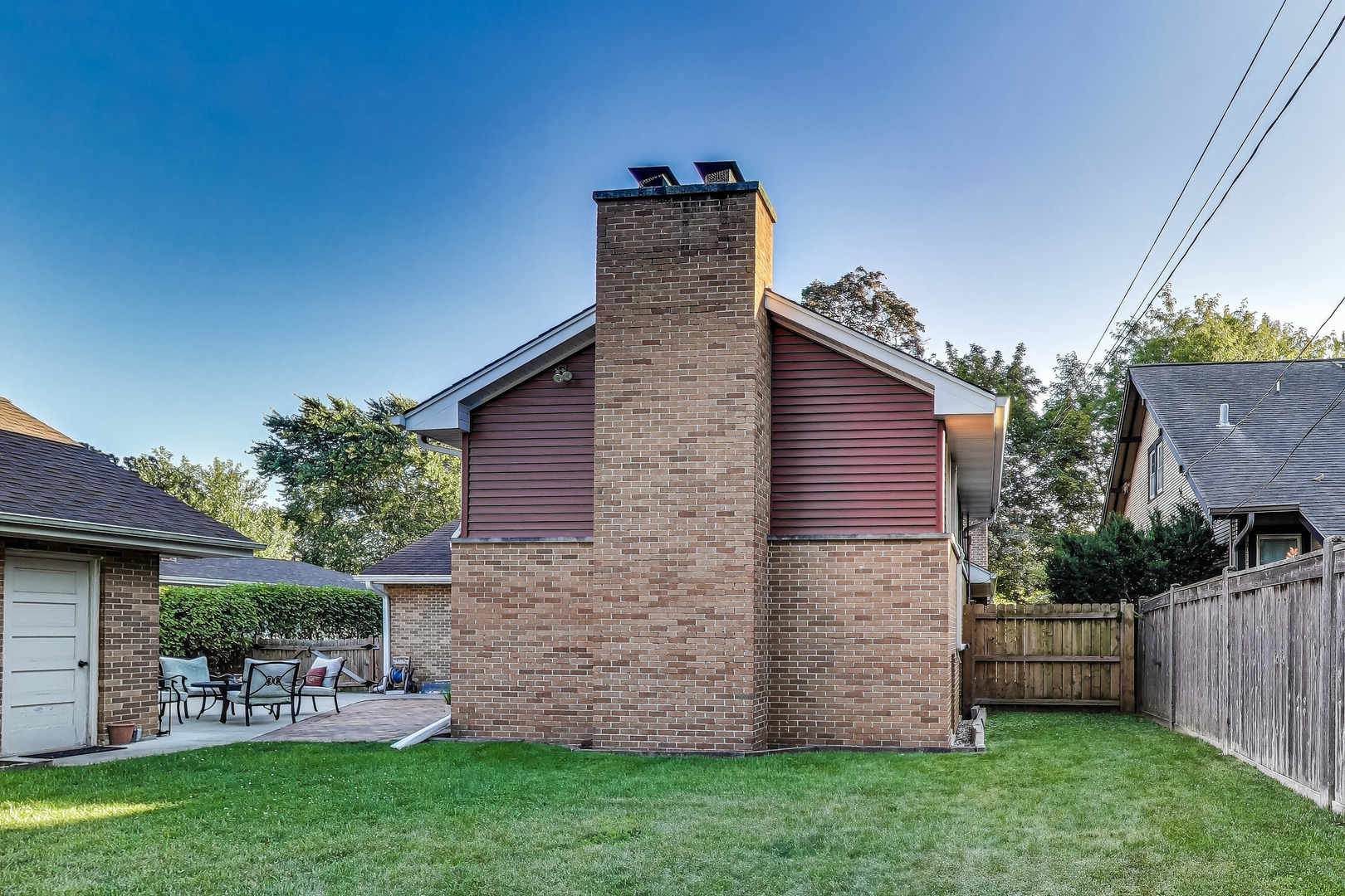 170 Eastview Avenue, Crystal Lake, IL 60014