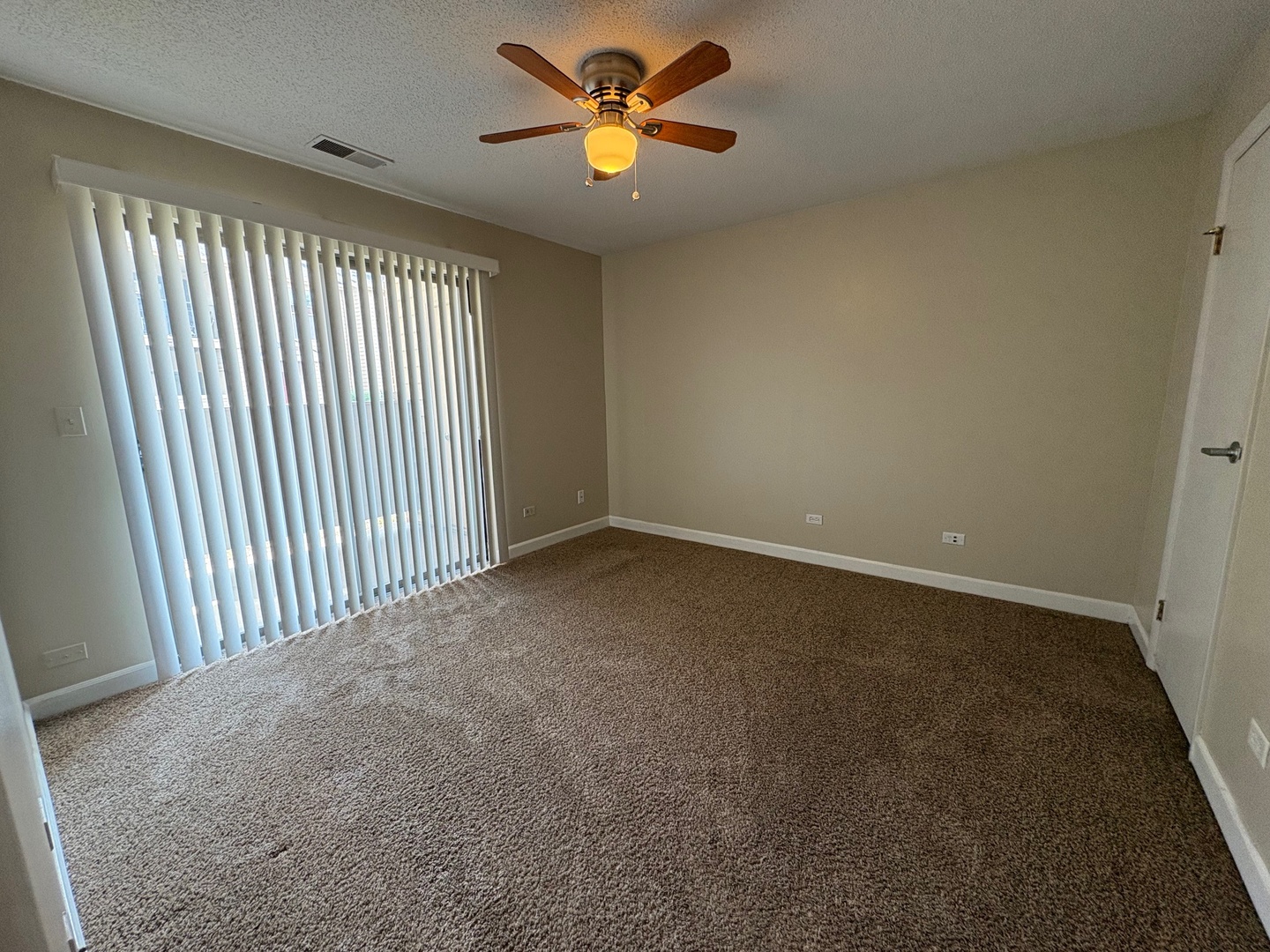 1979 N Hicks Road #104, Palatine, IL 60074