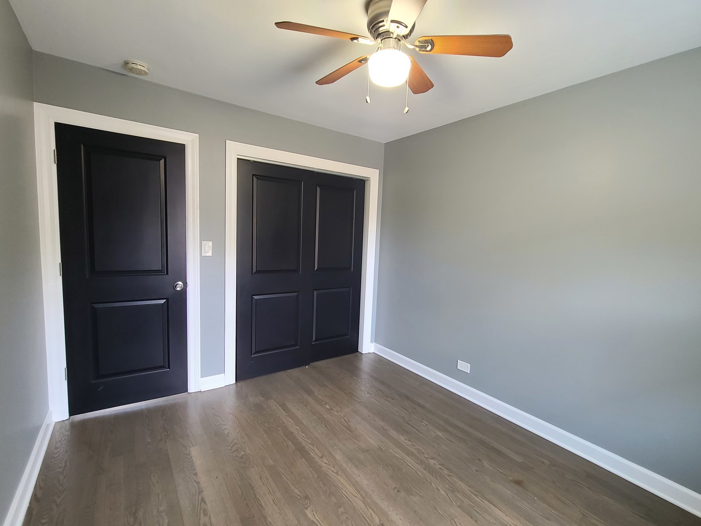 256 N Slusser Street #256, Grayslake, IL 60030