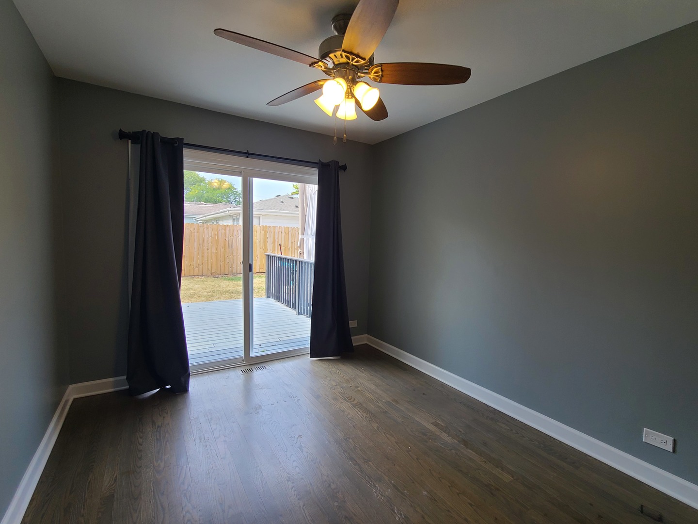 256 N Slusser Street #256, Grayslake, IL 60030