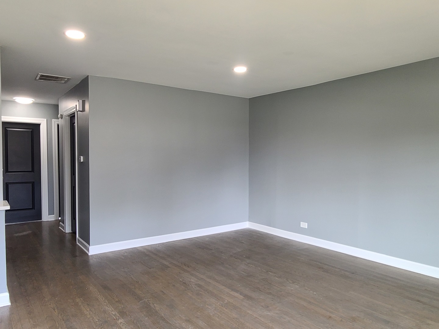256 N Slusser Street #256, Grayslake, IL 60030